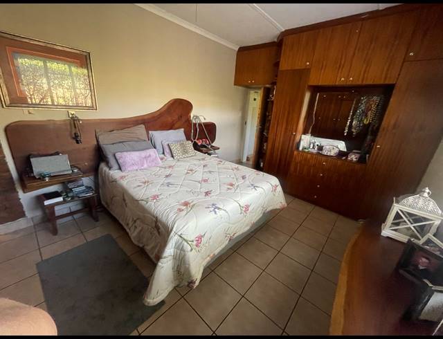 4 BEDROOM HOUSE FOR SALE IN KURUMAN
